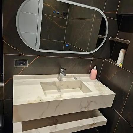 Apartman With Pool Saranda